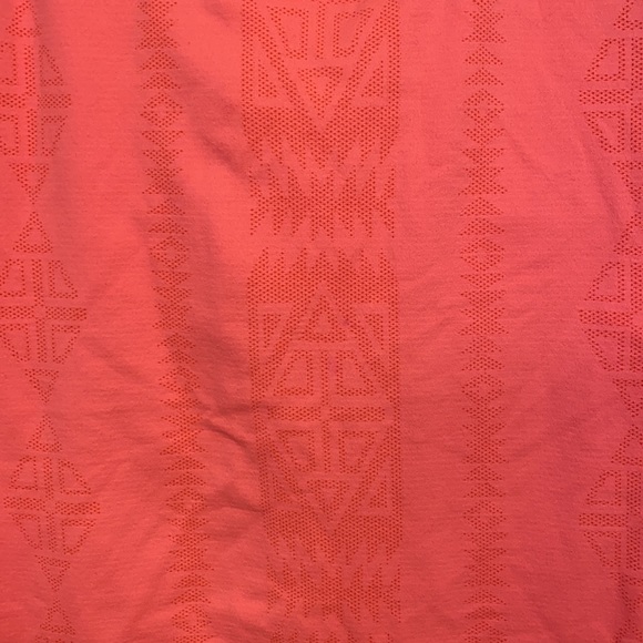 Athleta soft workout tank with built in bra, bright coral great condition Large - Picture 4 of 6